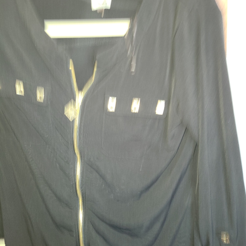 Size small Anne Klein zip blouse